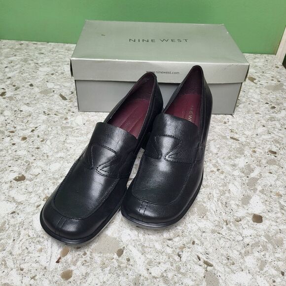 NEW Leather Loafers by Nine West - Size 8.5 - Picture 1 of 4